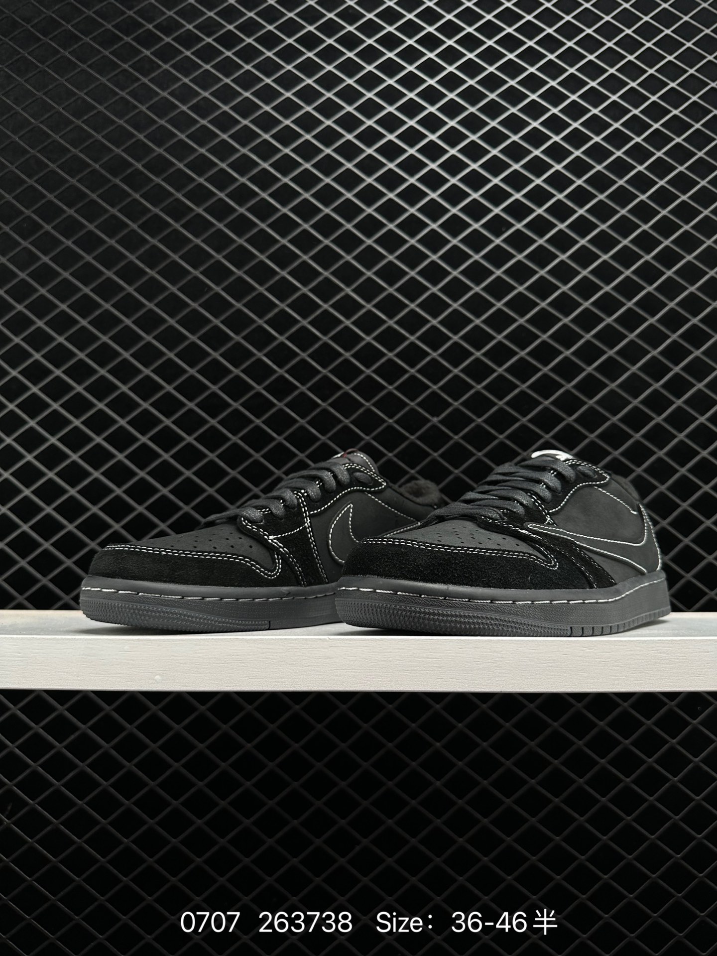 NIKE  Air Jordan 1 Low